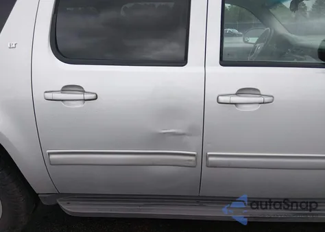 2011 Chevrolet Suburban 1500 Lt1 z USA, uszkodzony, nr VIN 1GNSCJE03BR110920